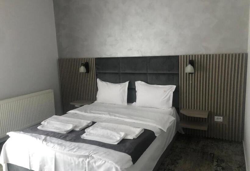 标准间, Sub Cetate