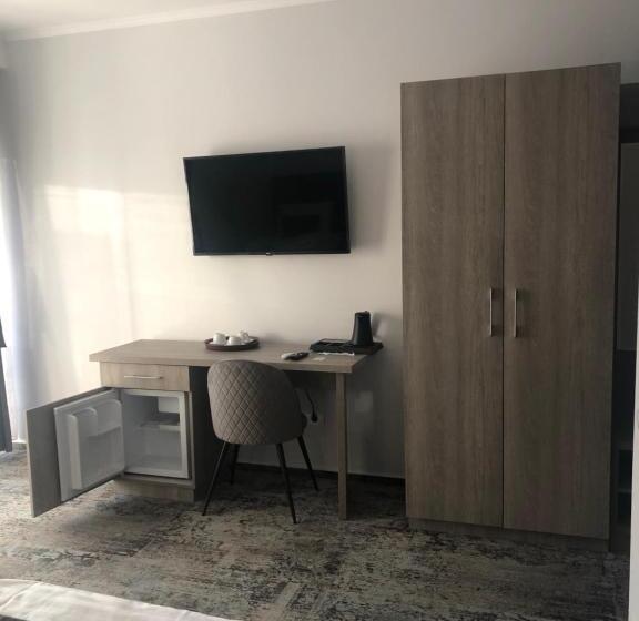 标准间, Sub Cetate