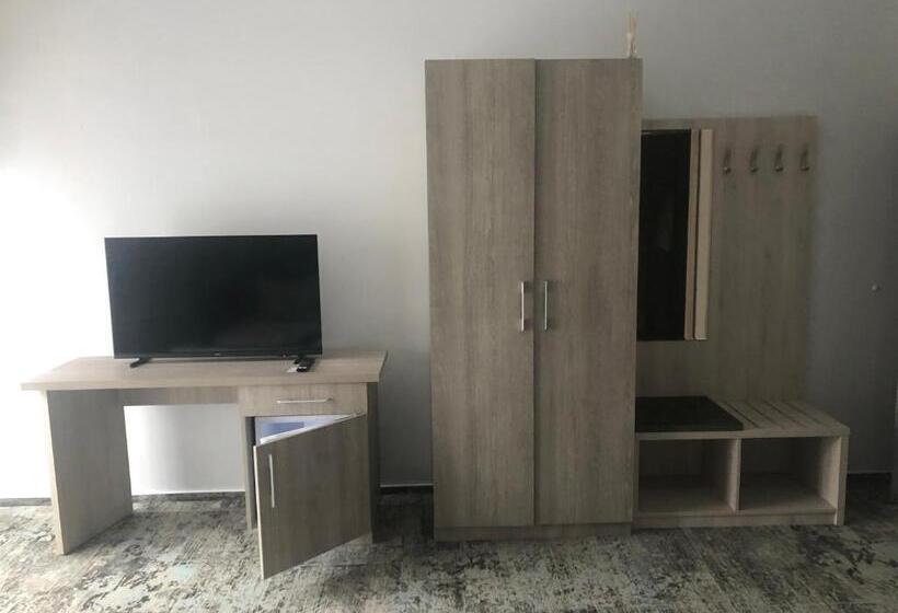 经济型三人房间, Sub Cetate