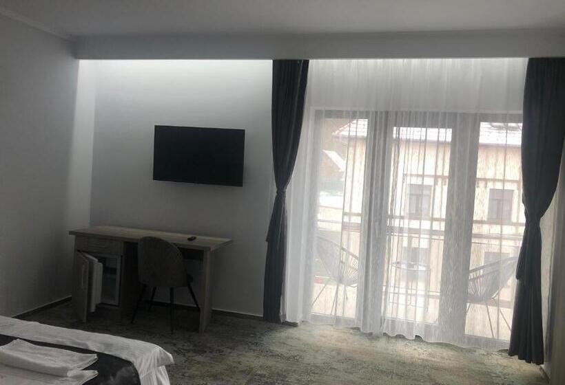 家庭工作室, Sub Cetate