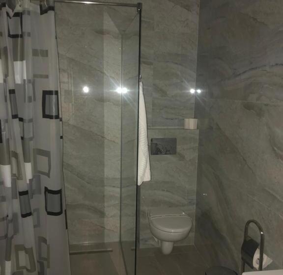 家庭工作室, Sub Cetate