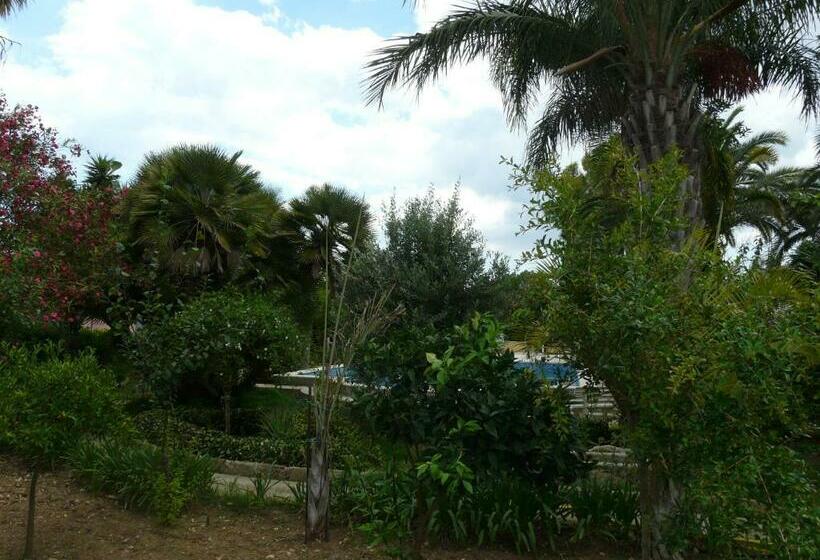 带花园景观的标准三人间, Villa Yucca