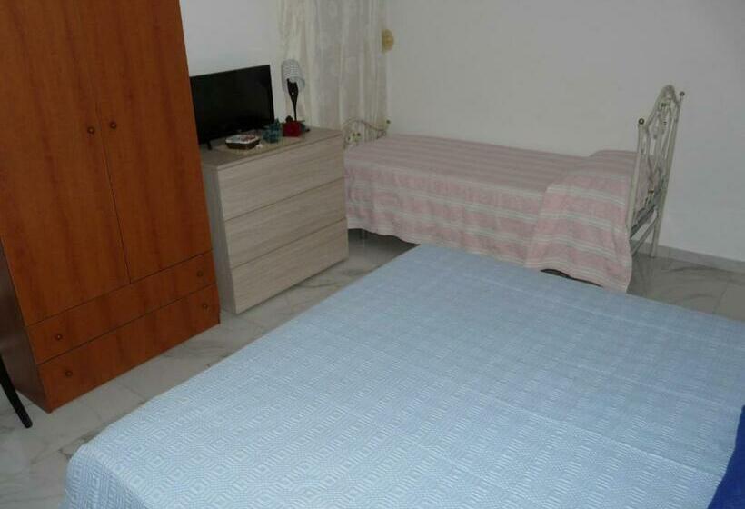 带花园景观的标准三人间, Villa Yucca