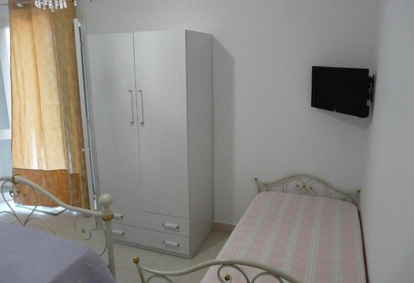 带花园景观的标准三人间, Villa Yucca