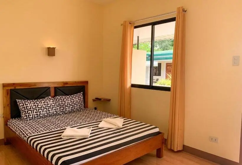 اتاق استاندارد, Midnite Inn