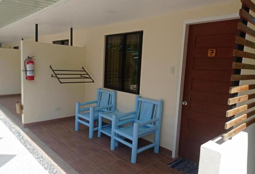 اتاق استاندارد, Midnite Inn