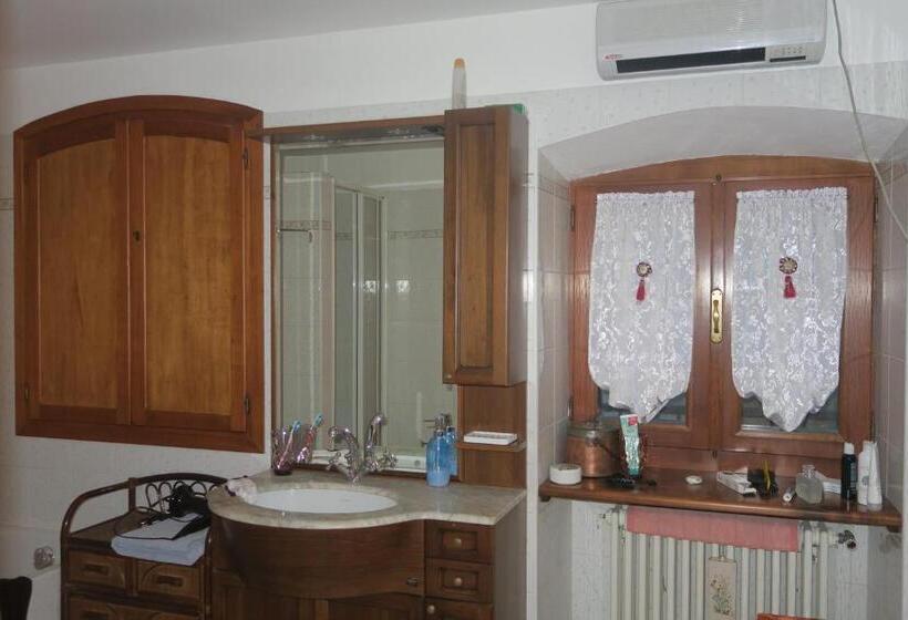 带共用浴室的标准房间, B&b Alpe Veglia