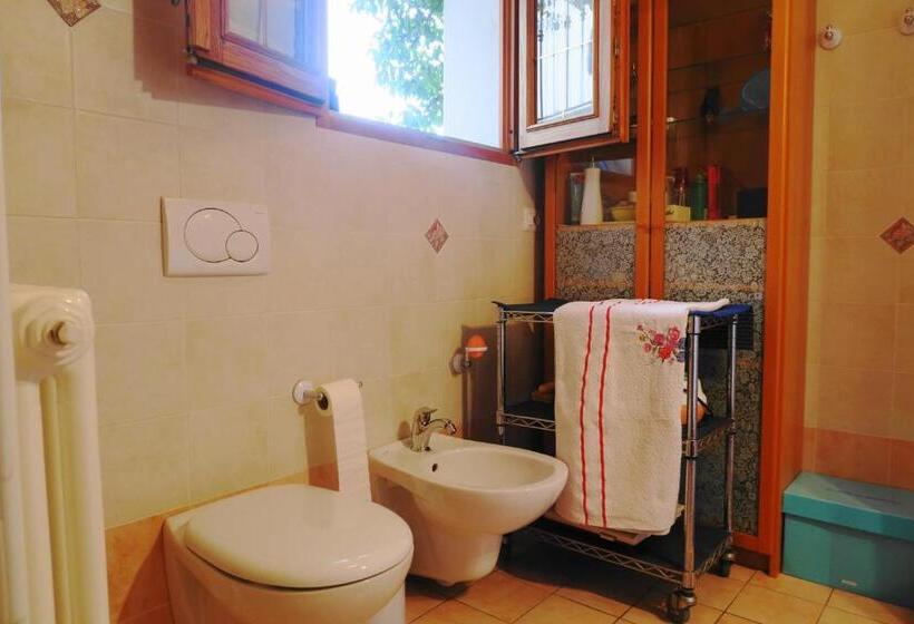 带共用浴室的标准房间, B&b Alpe Veglia