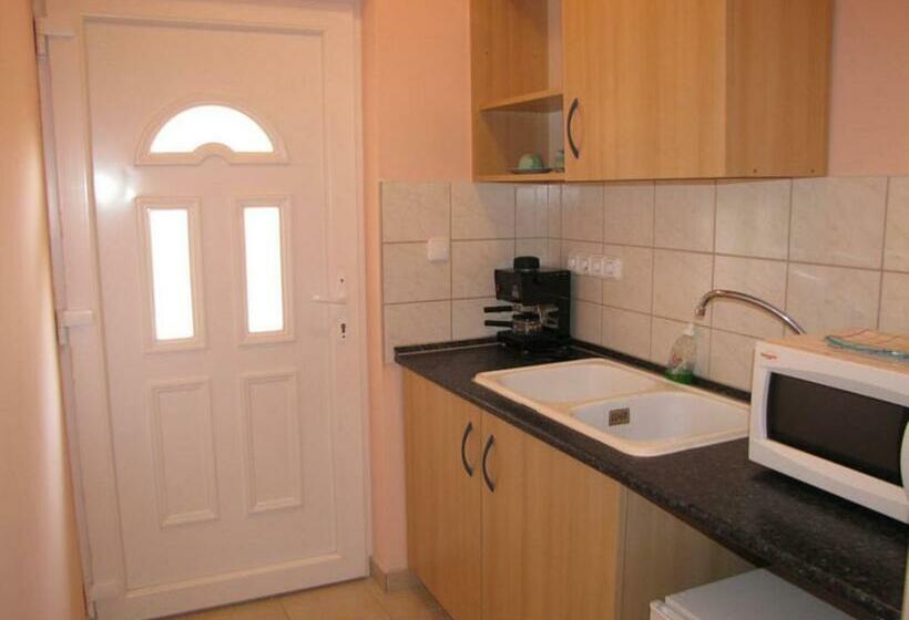 Standardrum Trädgårdsutsikt, Izabella Panzio