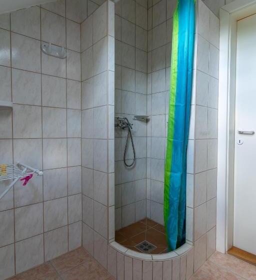 Standardrum, Izabella Panzio