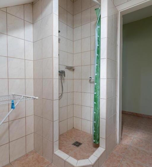 Standardrum, Izabella Panzio