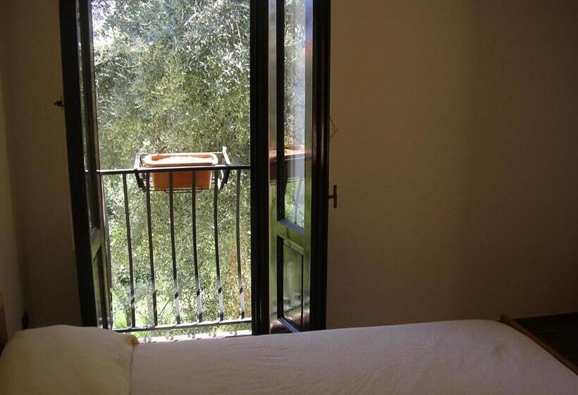 شقة غرفة واحدة مزودة بتراس, Agriturismo Torre Rinusa