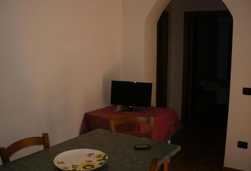 شقة غرفة واحدة مزودة بتراس, Agriturismo Torre Rinusa