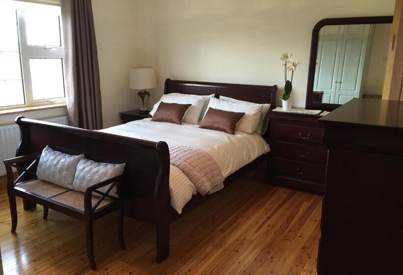 스탠다드 룸 호수 전망, The Lodge B&b