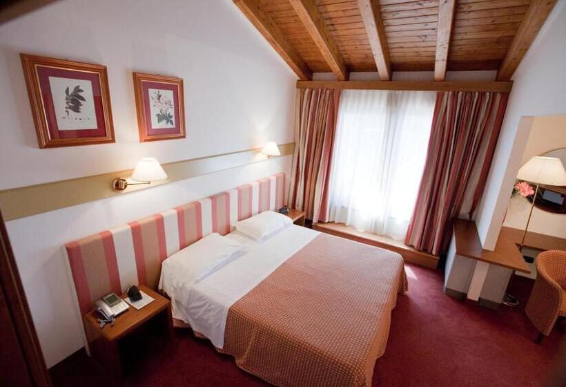 Полулюкс, Eurohotel Palace Maniago