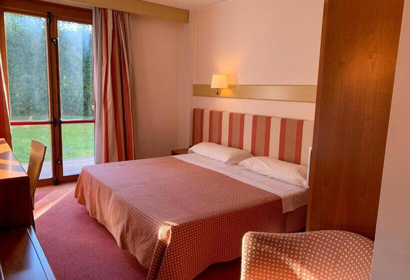 디럭스 룸, Eurohotel Palace Maniago