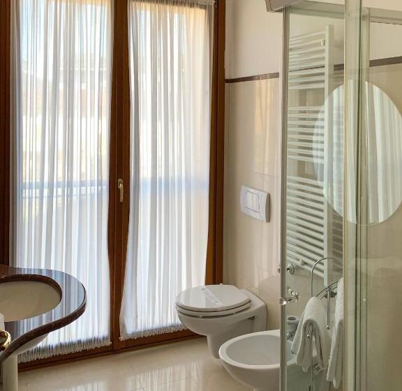 디럭스 룸, Eurohotel Palace Maniago