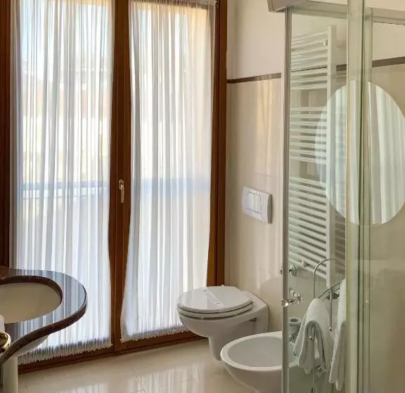 デラックスルーム, Eurohotel Palace Maniago
