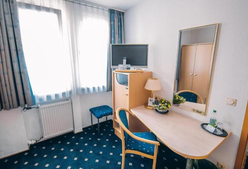 חדר סטנדרט יחיד, Benger