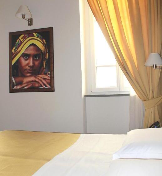 חדר סטנדרט, Capovilla