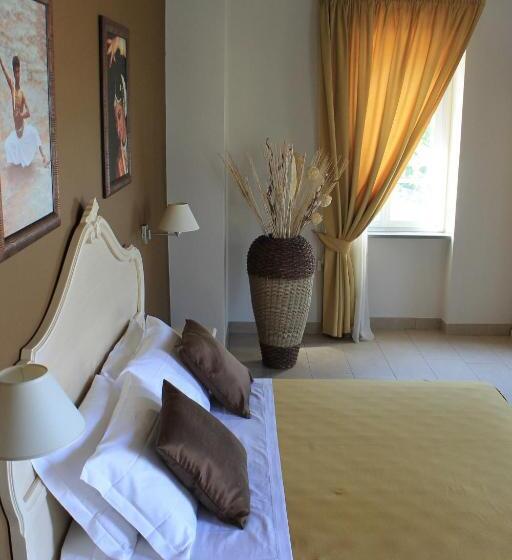 סוויטת ג'וניור עם מרפסת, Capovilla