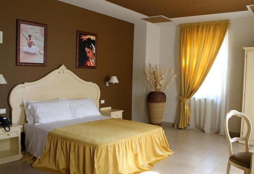 סוויטת ג'וניור עם מרפסת, Capovilla