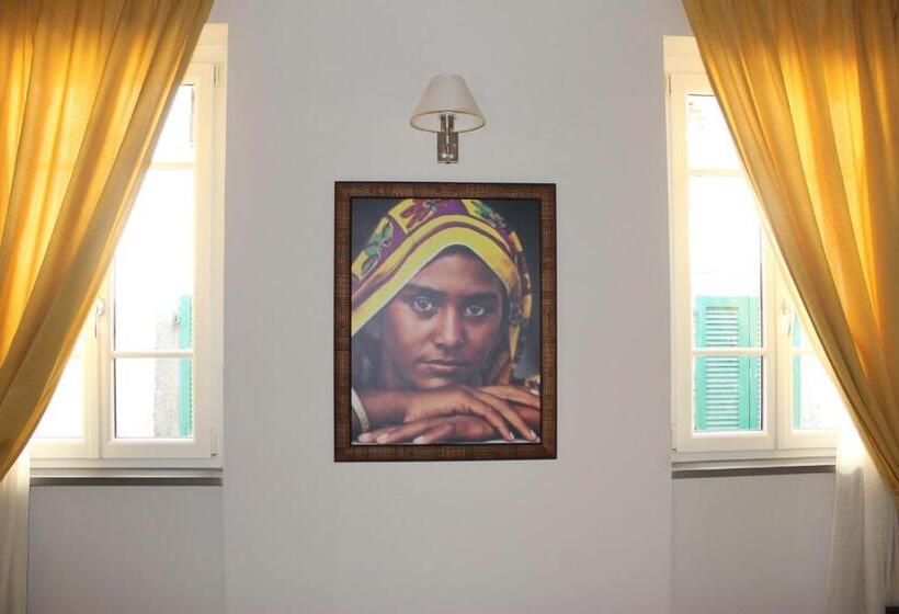 חדר סטנדרט, Capovilla