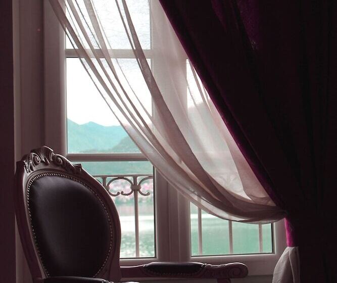 חדר סטנדרט, Capovilla