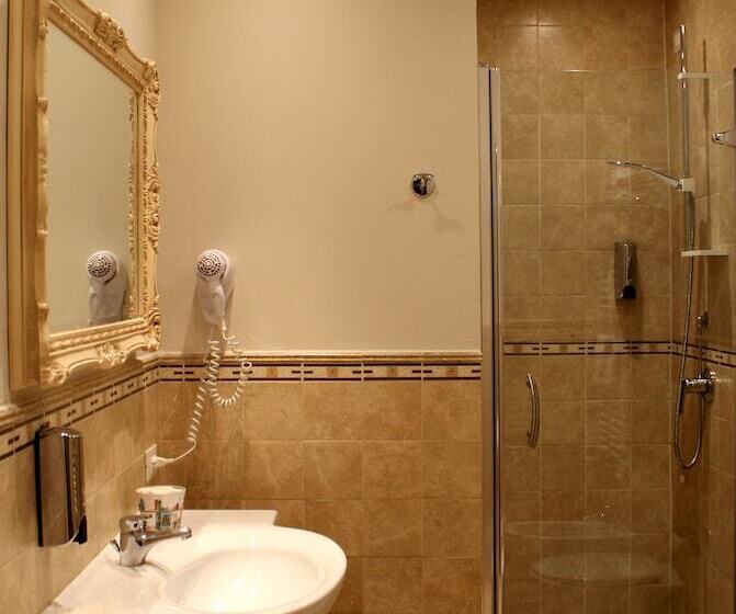 חדר סטנדרט, Capovilla