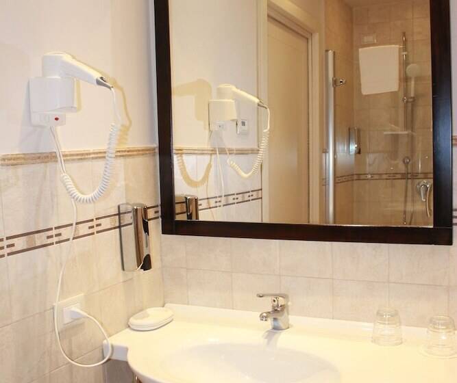 חדר סטנדרט, Capovilla