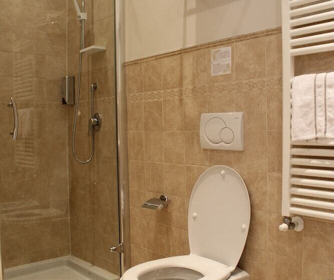 חדר סטנדרט, Capovilla