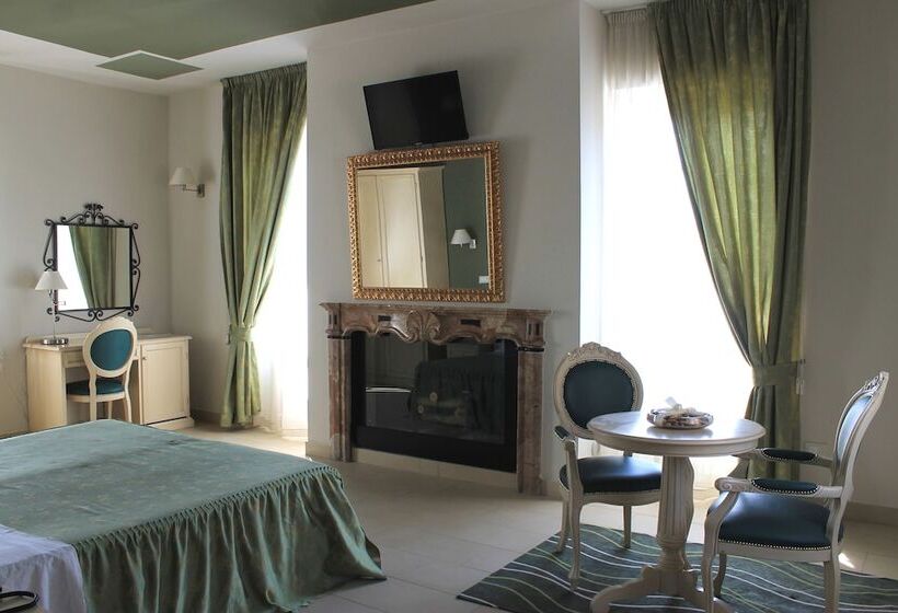 חדר סטנדרט, Capovilla