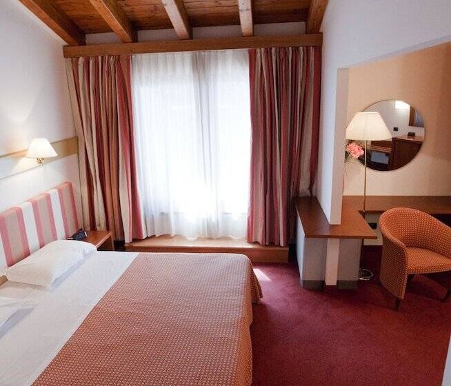 Полулюкс, Eurohotel Palace Maniago