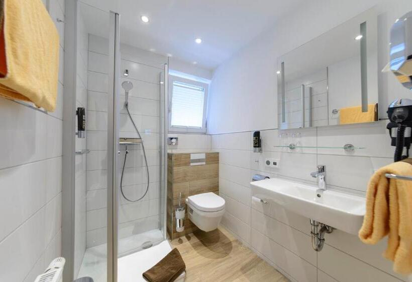 스탠다드 룸, Ginsberger Heide