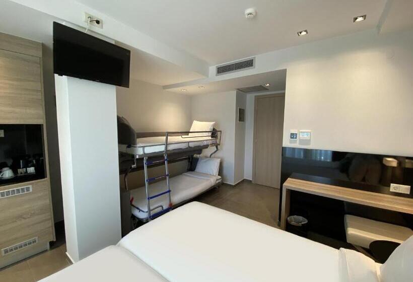 غرفة عائلية, Gkeea Boutique