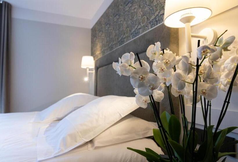 스위트, Logis Hôtel Restaurant Du Mouton