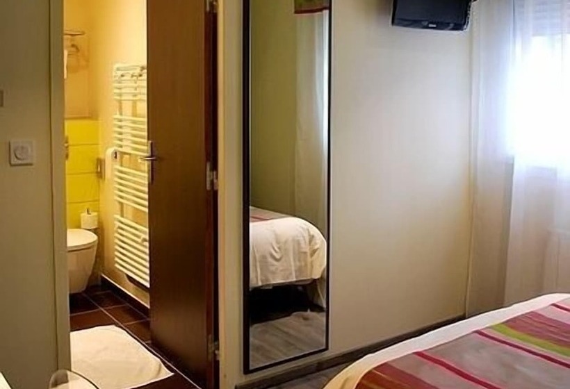 غرفة قياسية, Hôtel Les Perce Neige