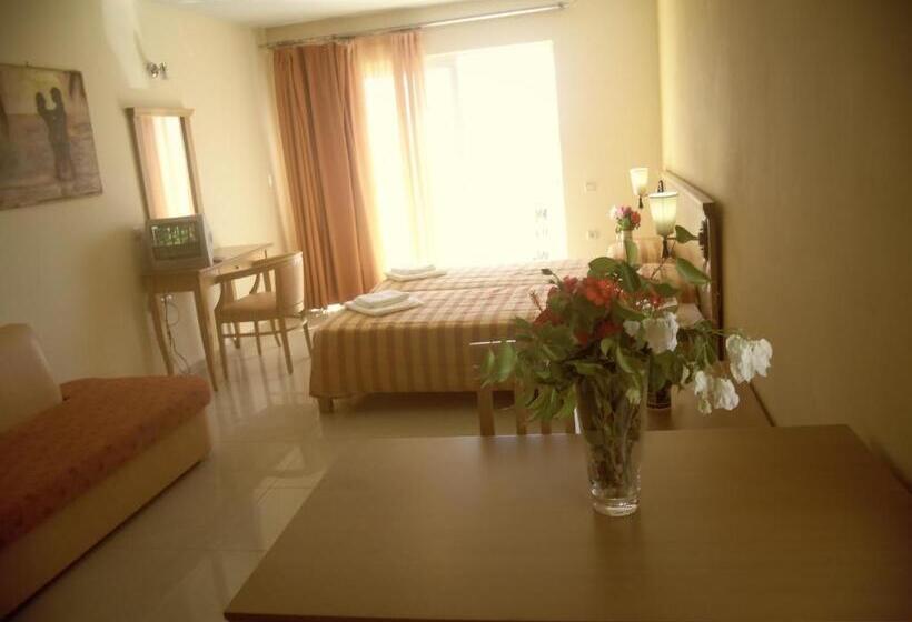 חדר סטודיו סטנדרד, Ionio Star