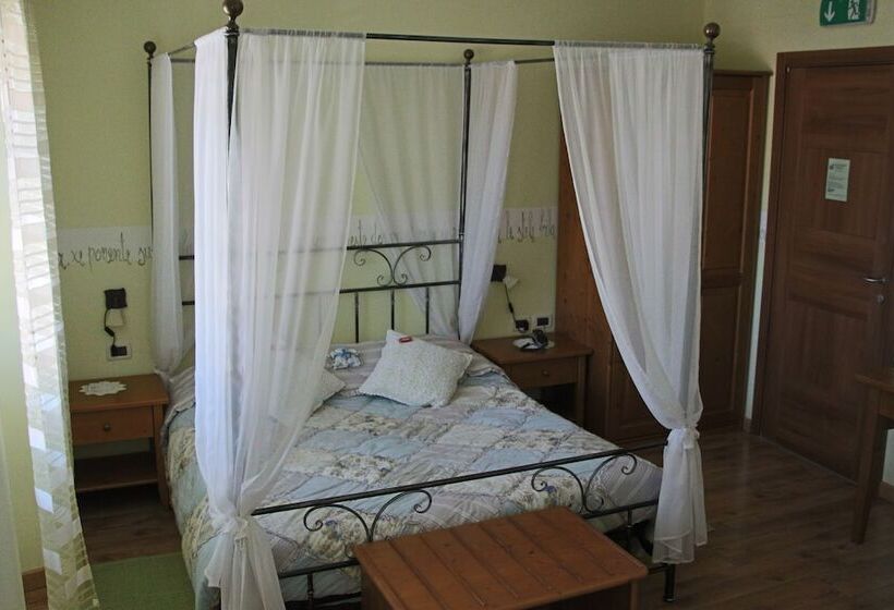 Habitación Superior, La Fontana