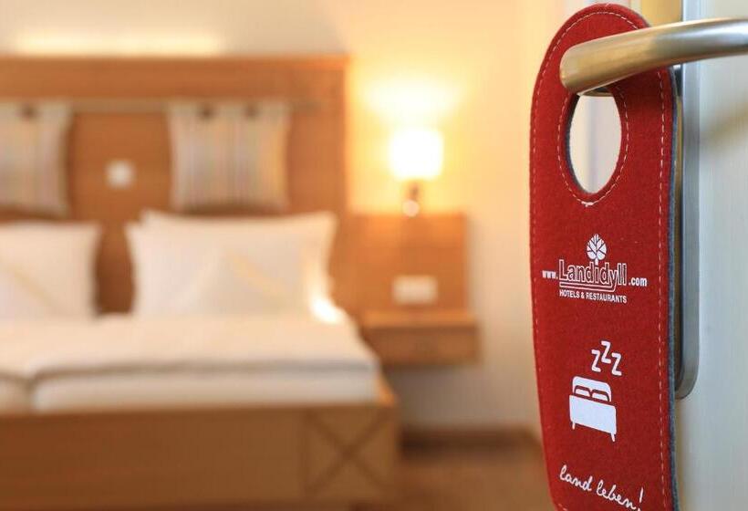 חדר סופריור עם מרפסת, Landidyll Hotel Restaurant Birkenhof