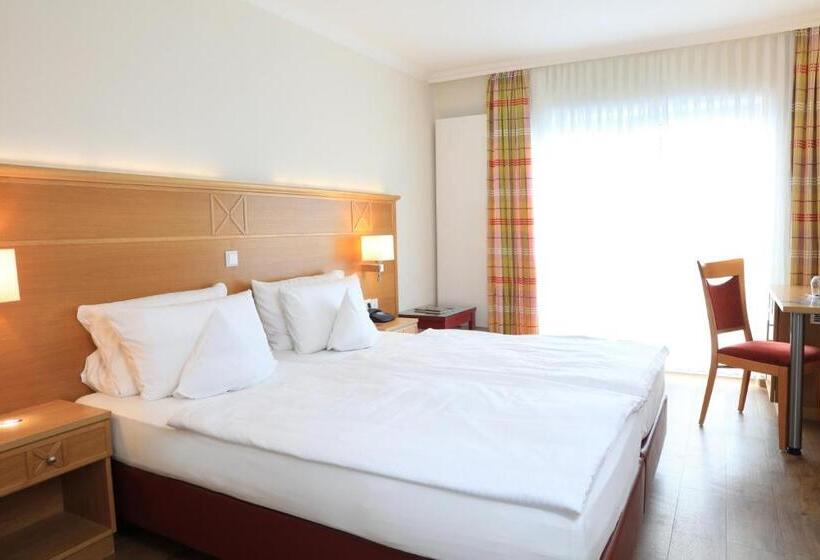 חדר סופריור עם מרפסת, Landidyll Hotel Restaurant Birkenhof