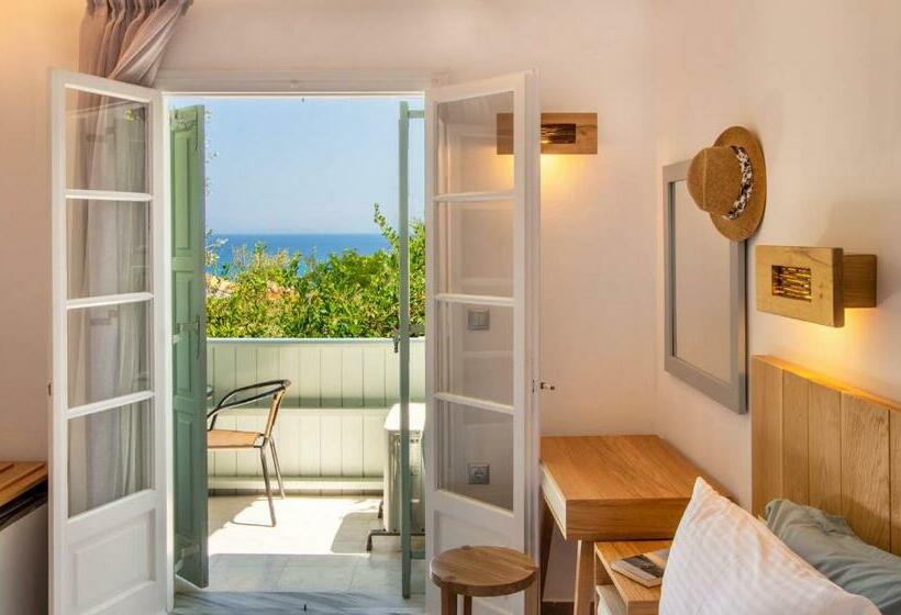 חדר סטנדרט עם מרפסת, Nefeli