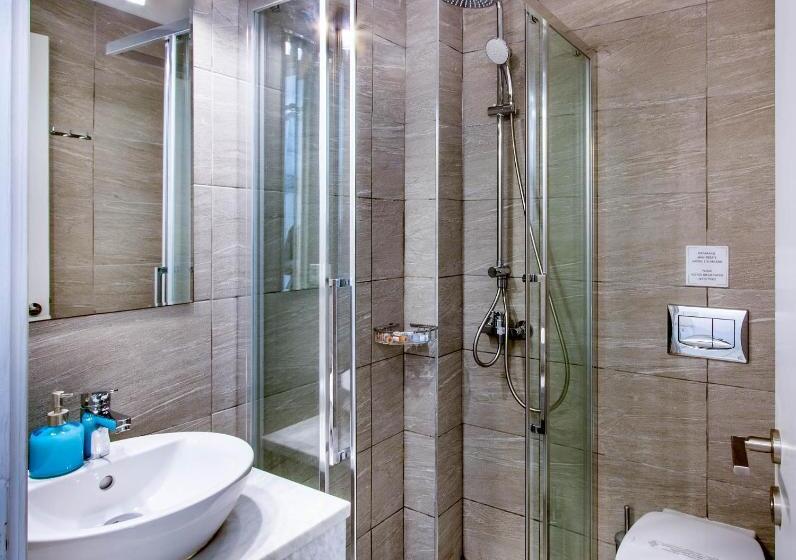 סטודיו משפחתי, Nefeli