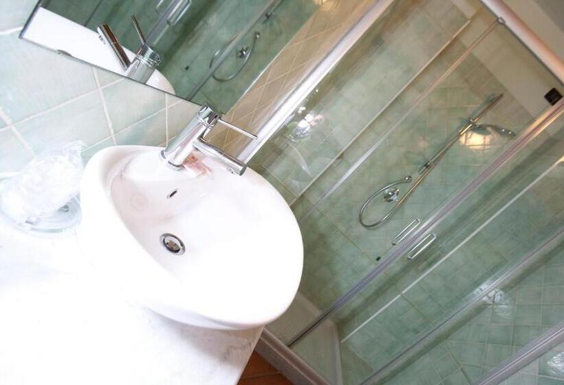 Номер Стандарт, Palazzo Di Mezzo