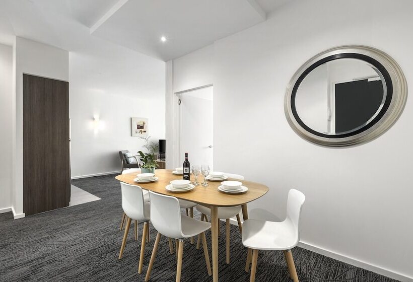 Apartamento 2 Dormitórios, Quest Caroline Springs
