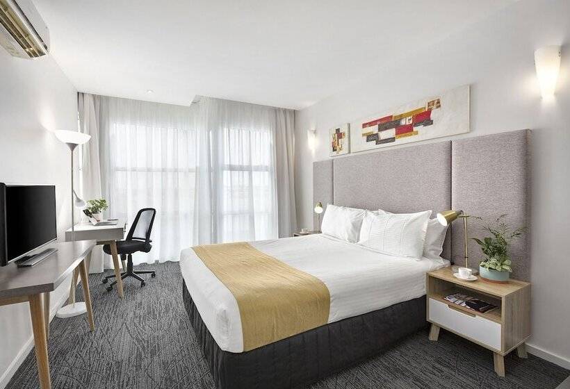 스탠다드 스튜디오, Quest Caroline Springs