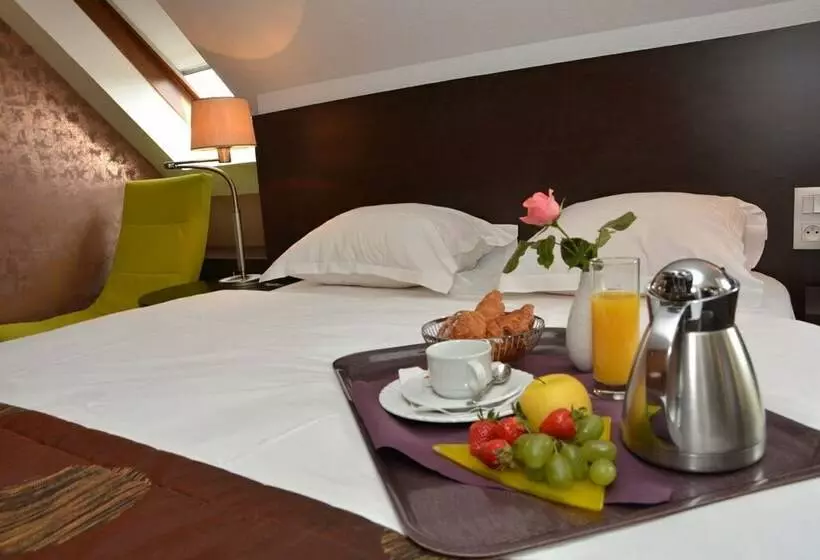 Standard Room, Restaurant Crystal