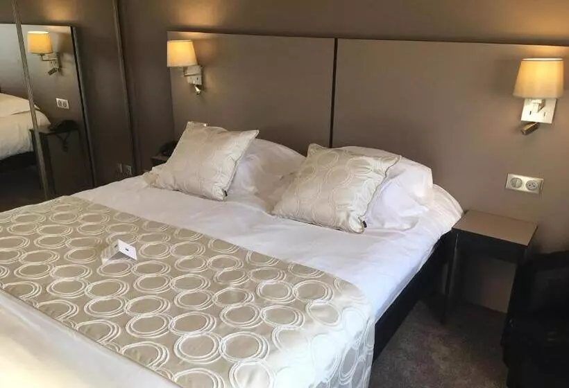 Standard Single Room, Restaurant Crystal