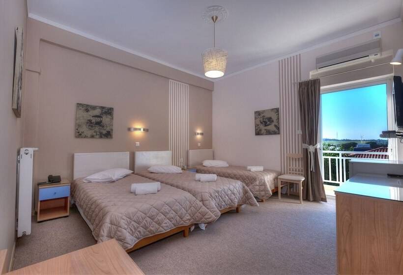 غرفة قياسية ثلاثية, Taxiarhis