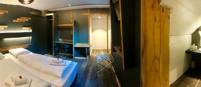 Номер Стандарт, Ravel Hotel Cyrano